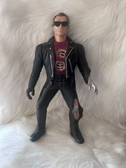 Terminator 2 The Ultimate Terminator Battle Action Figure ( Missing Blaster)