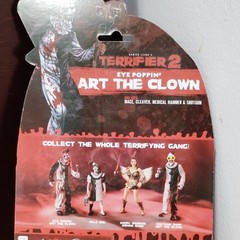 Trick Or Treat Studios Terrifier 2 Eye Poppin’ Art the Clown Figure w/ Weapons
