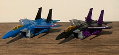 Transformers War for Cybertron: Earthrise Voyager Skywarp and…