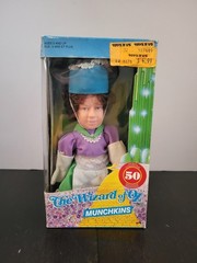 Flower Pot Lady 1988 Munchkins Doll THE WIZARD OF OZ 50th Anniversary NEW in Box