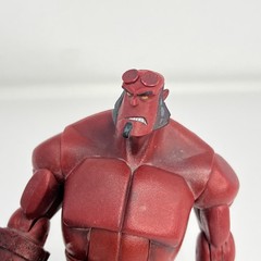2007 Gentle Giant Hellboy Animated Deluxe Action Figure w/ Gun & Sword