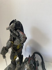 NECA Alien vs predator serpent predator ko + NECA OG ALIEN+diorama