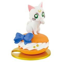 Official ARTEMIS VER. B Sailor Moon Paldolce Collection Figure Banpresto (Anime)