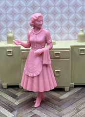 1:24 1950 Welcoming Housewife Hostess Homemaker Figure Inspired by Marx