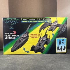1996 BATMAN FOREVER BATMOBILE TRIPLE ACTION VEHICLE SET NEW SEALED BATWING KENNE