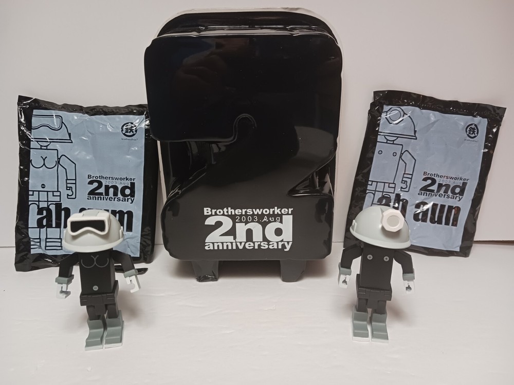 Extremely Rare BROTHERSFREE 2nd ANN. AUH GUM & AUH AUN FIGS! HK ToyCon EXCLUSIVE