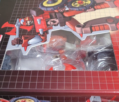 Newage Legendary Heroes H75 Wyatt – Junk Planet Leader figure package error