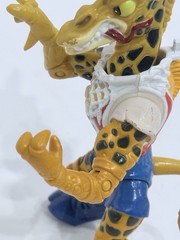 1993 TEENAGE MUTANT NINJA TURTLES HALF COURT GIRAFFE