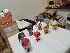 1 LOT OF 8 FUNKO POP MIXED CHARACTERS ORIGINAL ITEM GOOD FOR COLLECTION