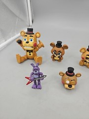 FNAF Five Nights at Freddy’s Lot of 10 Random Figures 1″ to 3″