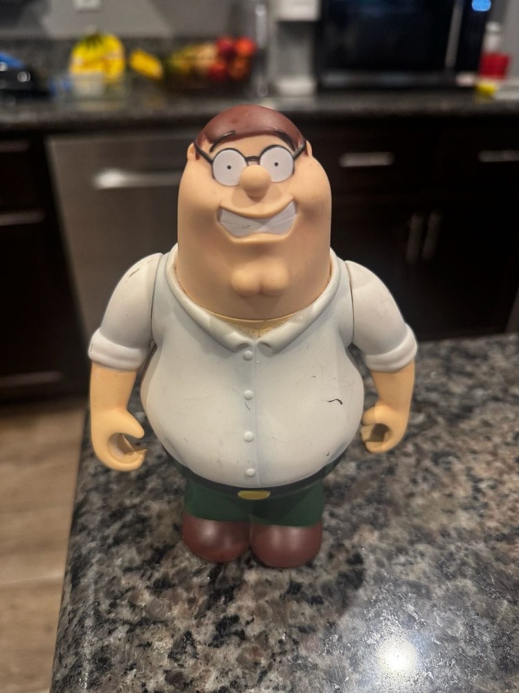 2004 Mezco Family Guy Peter Griffin Action Figure