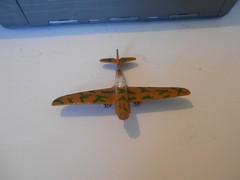 Toy U.S. Aircraft Carrier USS Doris Miller (CVN-81) w/4 WWII Airplanes, 18″ L