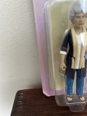 The Golden Girls Dorothy Zbornak 3.75-Inch Retro Action Figure TV Collectible