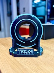 Tron Identity Disc with Display Stand – Glowing Sci-Fi Collector Piece