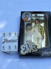 Elvis Presley Graceland 12 in Action Figure w/ Guitar Mic 1984 with souvenir cup