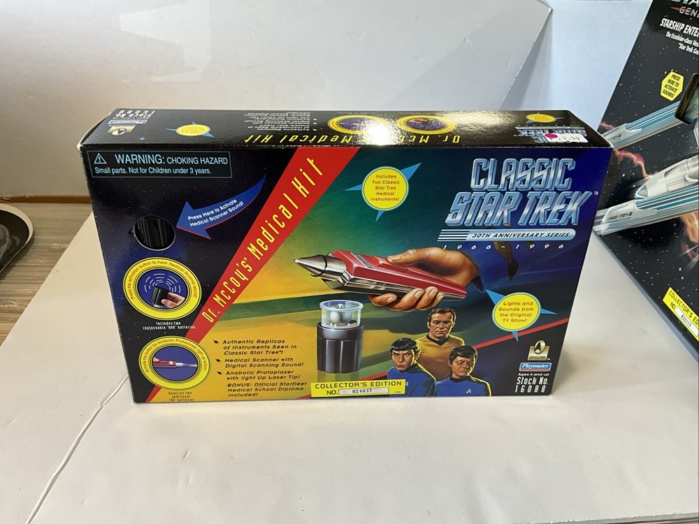 Playmates Classic Star Trek 30th Anniversary Dr. McCoy’s Medical Kit 1996 SEALED