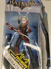 DC Universe Batman Arkham City Legacy Edition Harley Quinn Figure w/poster, NEW