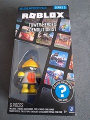 Jazwares Roblox Tower Heroes Demolitionist Deluxe Mystery Pack Series 3 w/ Code