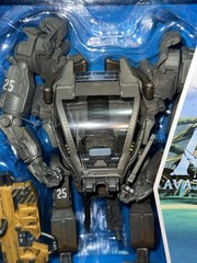 McFarlane Avatar The Way of Water Megafig Amp Suit with Bush Boss FD-11 Figure