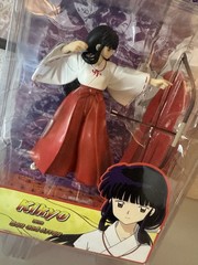 InuYasha Anime Figure: KIKYO with BOW & ARROW 2005 Toynami