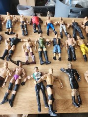 Huge Lot Of Used Wrestlers Mix Years! 32 Wrestlers Many Different Years