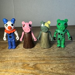 Lot Of 4 Roblox Action Figures Clown Piggy DinoPiggy 3.5″ Collectible Toys