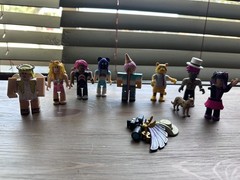 R0BL0X Figures