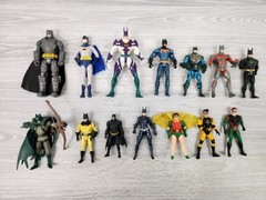 Lot of 14 Pre Owned Batman, Robin, Batgirl Action Figures Sizes Range 4″ – 6.25″