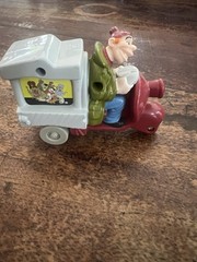 RARE 1996 Fagin 3.5″ McDonald’s EUROPE Action Figure Disney Oliver & Company