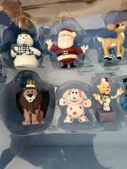 RUDOLPH & The Island of MISFIT TOYS 12 Pc. Figure Collection 2001 Playing Mantis
