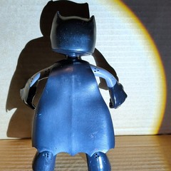 Batman Plastic/Rubber Action Figure Gray Black Suit Yellow Belt with Cape Flex.