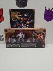 Transformers WFC Kingdom Puffer & Road Ranger Golden Disk Collection