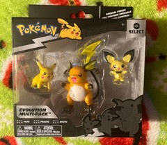 Jazwares POKEMON SELECT Evolution Multi-Pack Pichu Pikachu Raichu Figures NIB