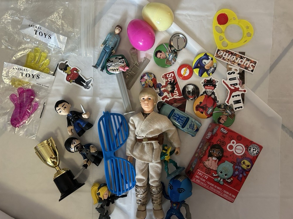Mixed Lot Toys Action Figures Funko Mini Street Shark Star Wars
