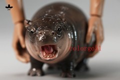 JXK Realistic Baby Hippo GK Resin Figure Cute Animal Model Collectible L 10cm