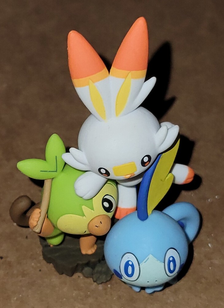 POKEMON OFFICIALLY LICENSED NINTENDO GROOKEY, SCORBUNNY & SOBBLE 2.5″ FIGURE