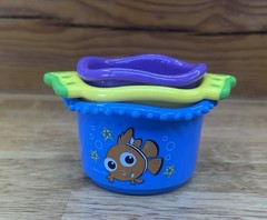24 Piece Lot Of Finding Nemo And Friends Bath Tub Toys Squirters And Foam Pieces