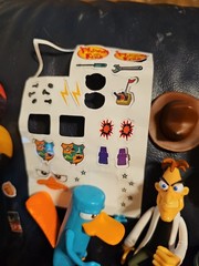 Jakks Pacific Phineas And Ferb Hovercraft 2010- READ