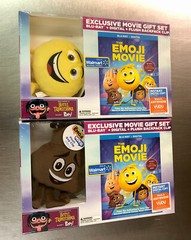 SONY PICTURES ANIMATION ( LOT OF 2 ) THE EMOJI MOVIE EXCLUSIVE GIFT SET