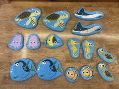 24 Piece Lot Of Finding Nemo And Friends Bath Tub Toys Squirters And Foam Pieces