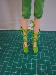 DC Super Hero Girls Poison Ivy 12″ Mattel Doll Posable Articulated Arms & Legs