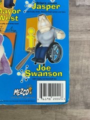 Family Guy Series 3 Tube Top Peter Griffin 6″ Mezco ERROR “POPE” Figure G5