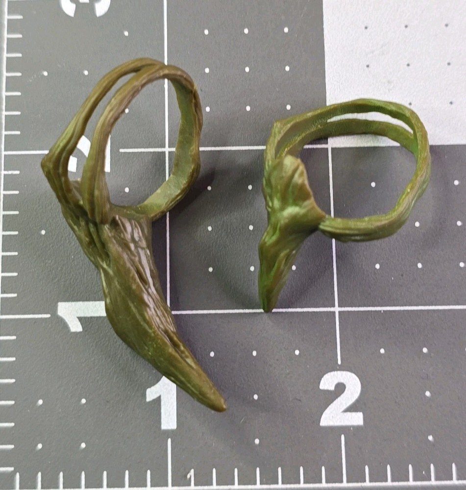 MOTU custom fodder Thorn Arm Bands [Mattel Creations New Eternia Moss Man]