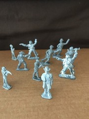 Unpainted Lot Of 28 Lead Figures-Knights-Indians-Tee Pee-Calvary-WWI Solders