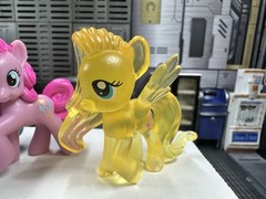 My Little Pony MLP G4 Mini Pony Shimmer Fluttershy Yellow Lot Of 8 Mini Figures