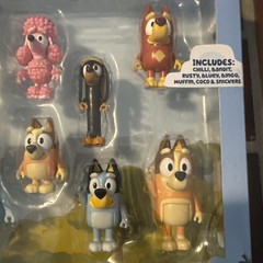 Bluey Family and Friends Pack 8 Figure Multi Pack.. New In Box But Box Damaged