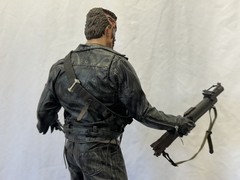 Sideshow Terminator T-800 Battle Damaged Premium Format Figure – EXCLUSIVE