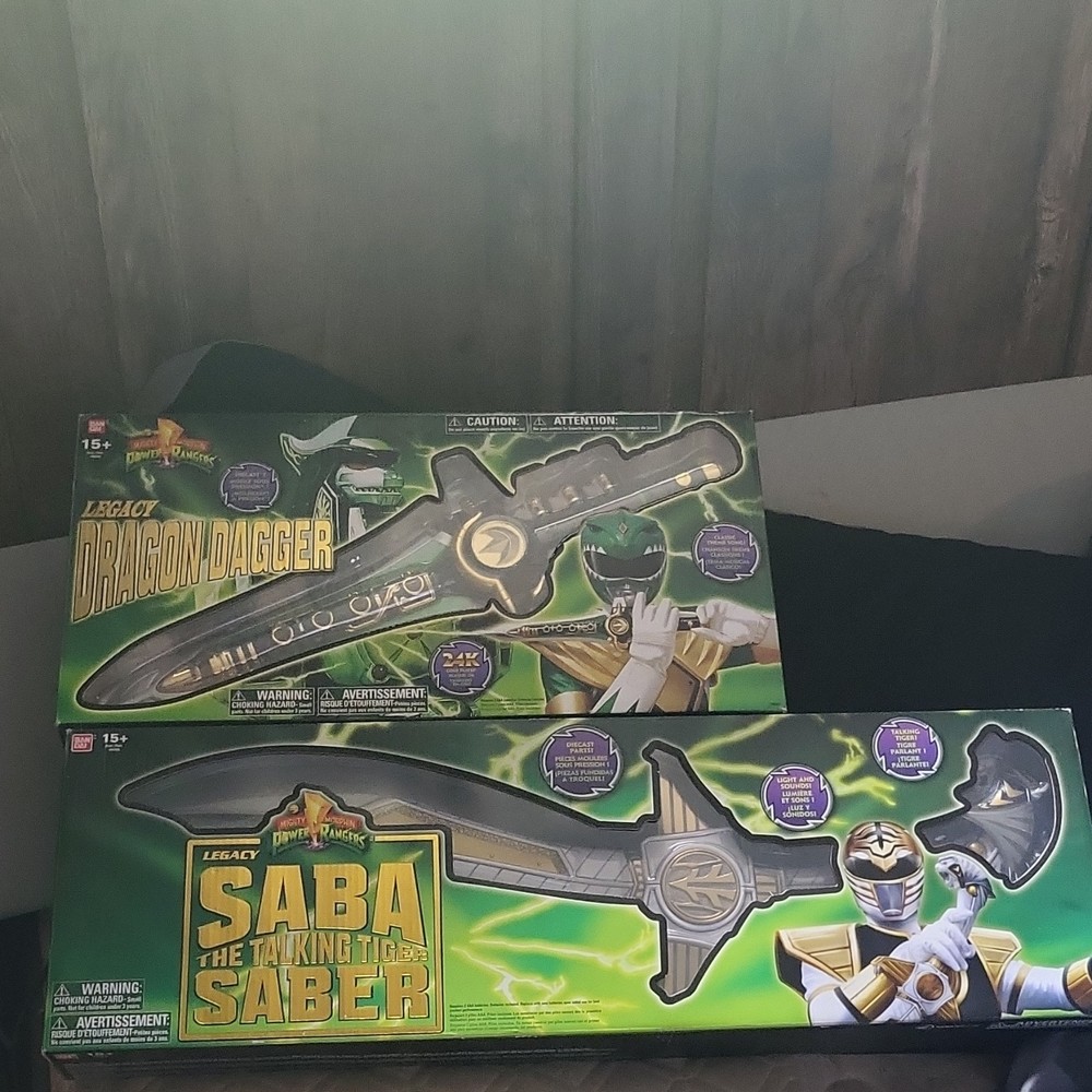 Green Ranger Dagger /White Ranger Saber Unopened
