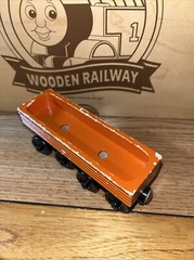 THE GREAT Railway Adventures WOODEN TRAIN Orange LOG ! THOMAS FRIENDS COMPATIBLE