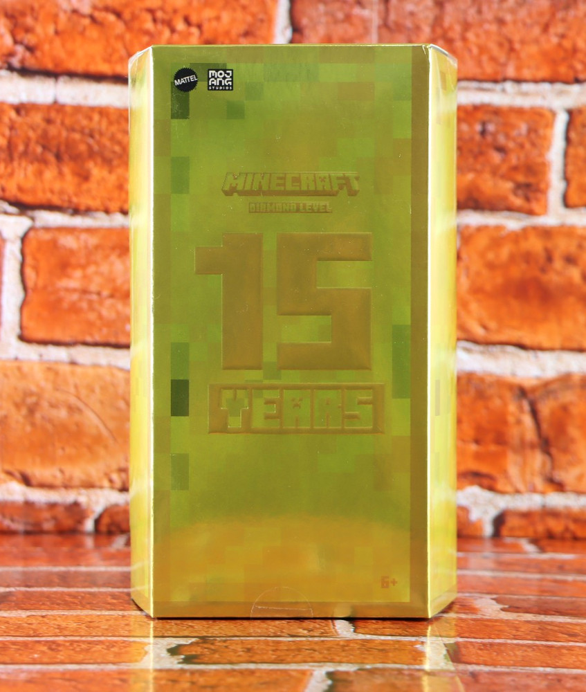 Minecraft Diamond Level 15 Years Anniversary Action Figure With 2 Accessories
